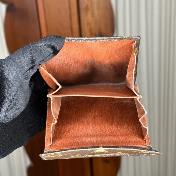 Louis Vuitton Monogram Wallet - Picture 7 of 10
